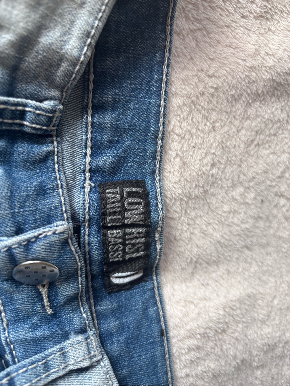 Low Rise Distressed Light Blue Denim Shorts - 0 - Picture 4 of 4